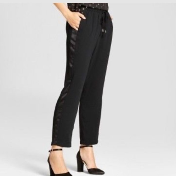 a new day Pants - Women’s High Rise Joggers. NEW